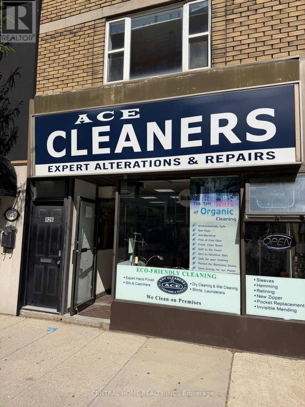 924 Eglinton Avenue W, Toronto (forest Hill North)