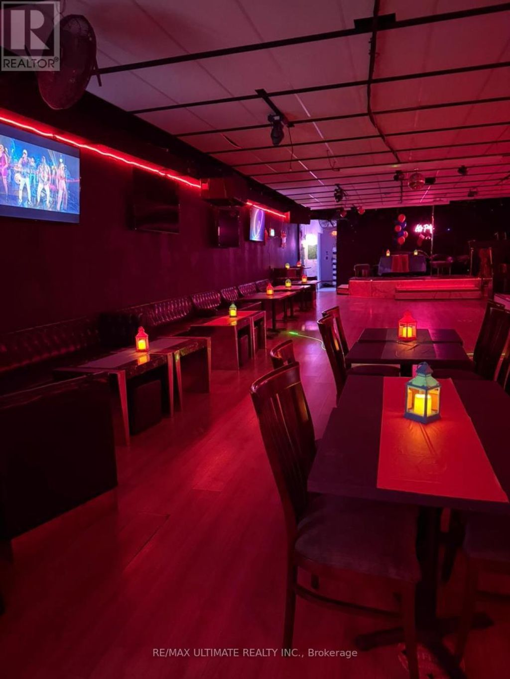 1355 St Clair Avenue W, Toronto (corso Italia-Davenport)