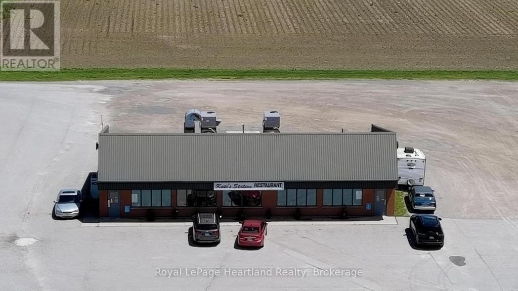 76988 London Road S, Huron East (vanastra)
