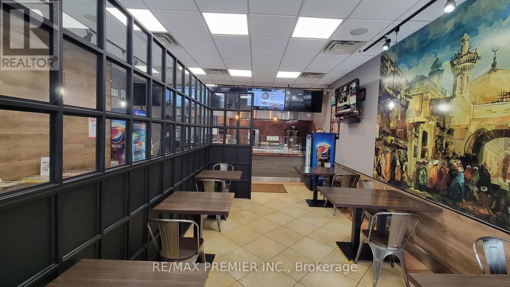407a Bloor Street E, Toronto (north St. James Town)