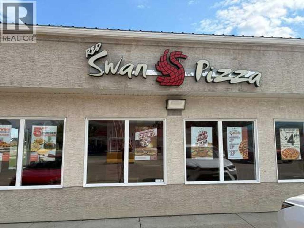 4439 52 Avenue, Whitecourt