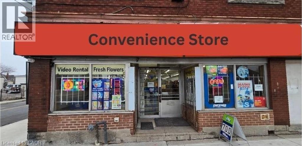230 Kenilworth Avenue N, Hamilton