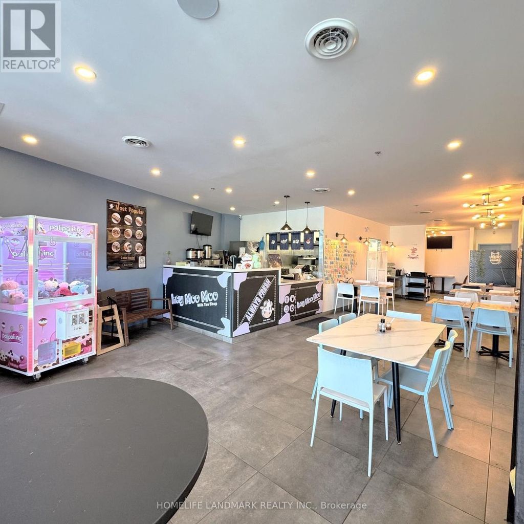 # 8 - 18 Ringwood Drive, Whitchurch-Stouffville (stouffville)