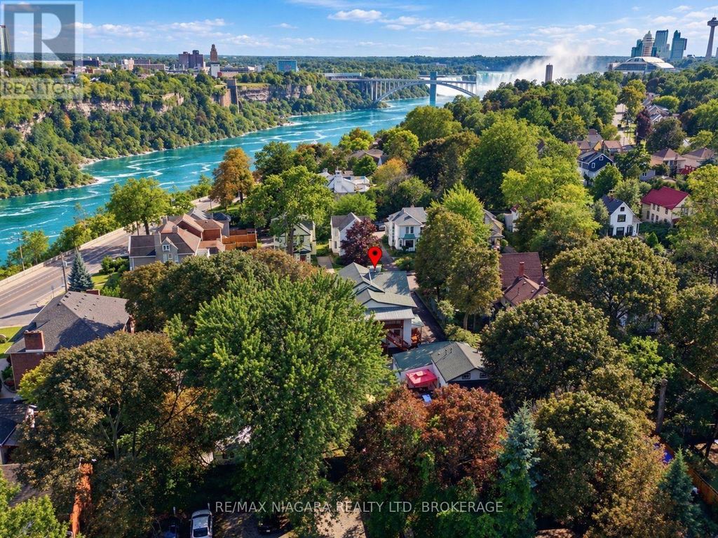 4291 Simcoe Street, Niagara Falls (downtown)