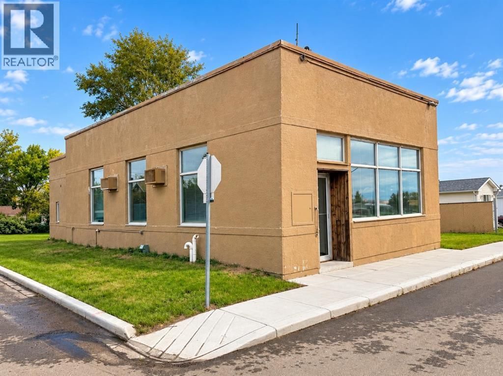 721 Broadway Road, Standard
