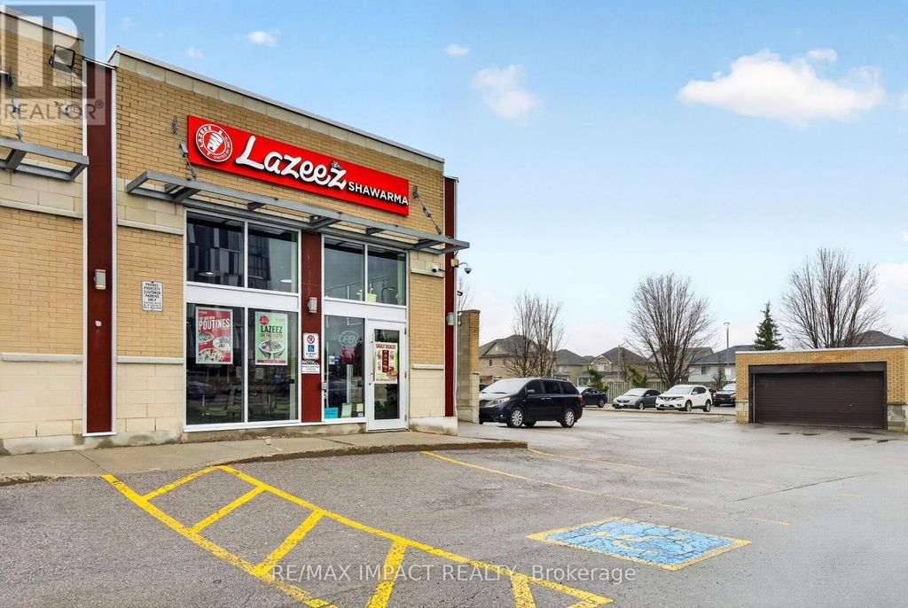 1812 Simcoe Street, Oshawa (samac)