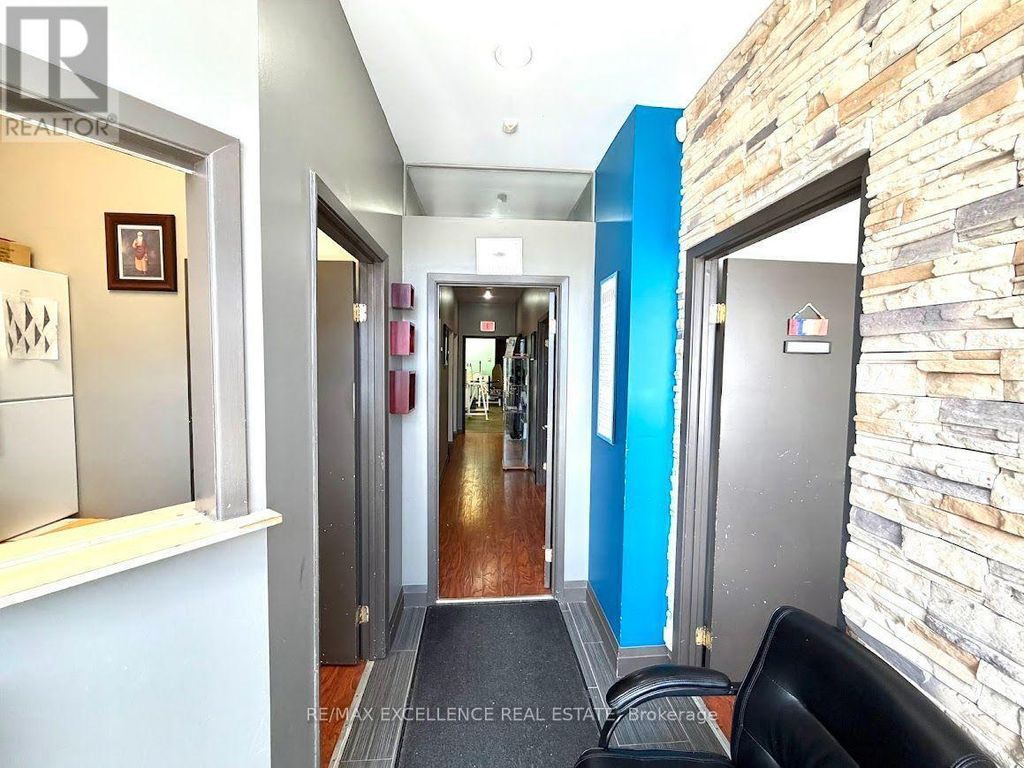 2 - 4025 Brandon Gate Drive, Mississauga (malton)