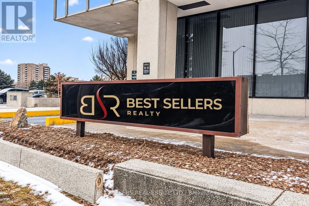 150 - 4 Robert Speck Parkway, Mississauga (city Centre)
