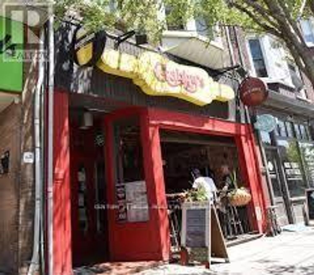 157 Roncesvalles Avenue, Toronto (roncesvalles)