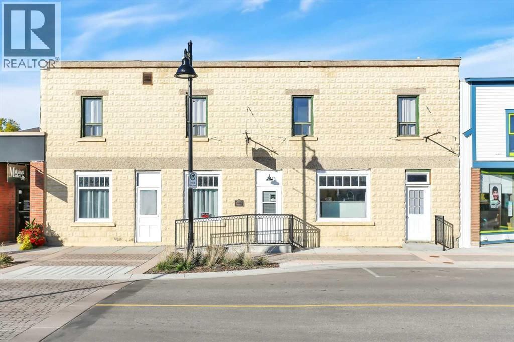 5012 51 Avenue, Ponoka