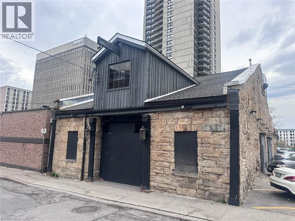 33 Bowen Street, Hamilton