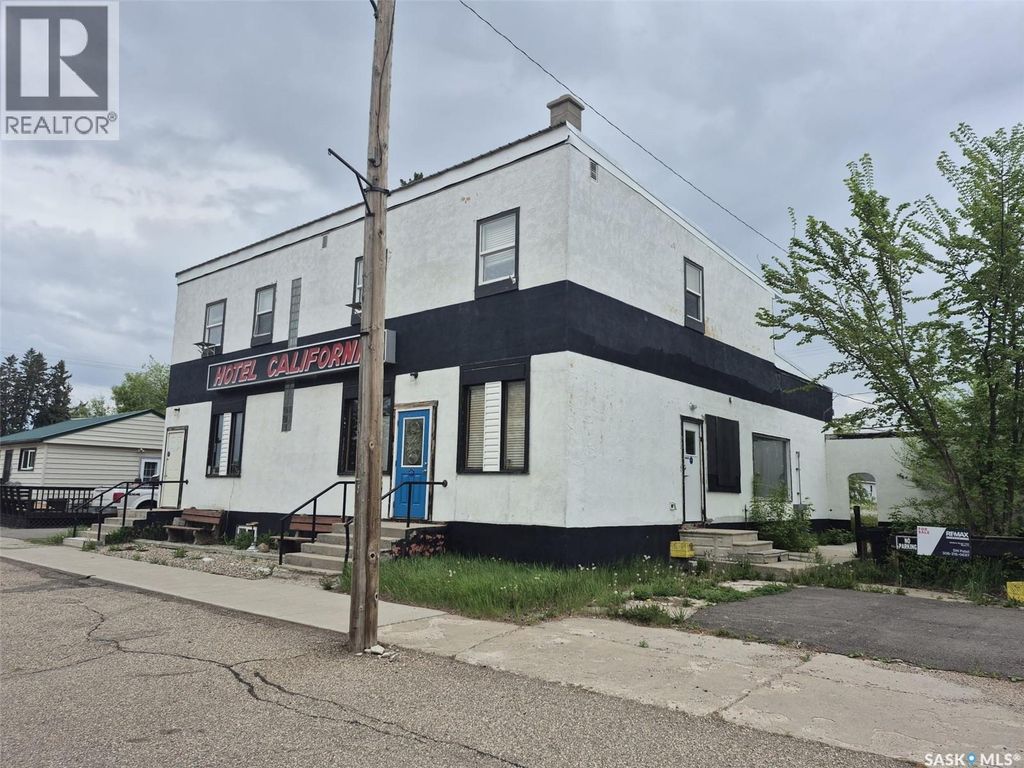 307 Railway Avenue, Springside