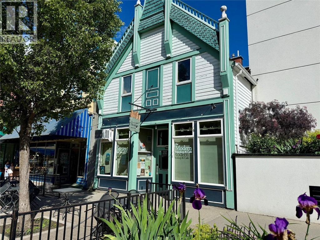 212 Mackenzie Avenue, Revelstoke