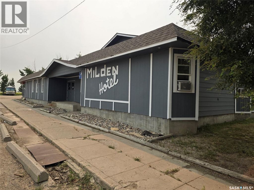 102 Centre Street, Milden