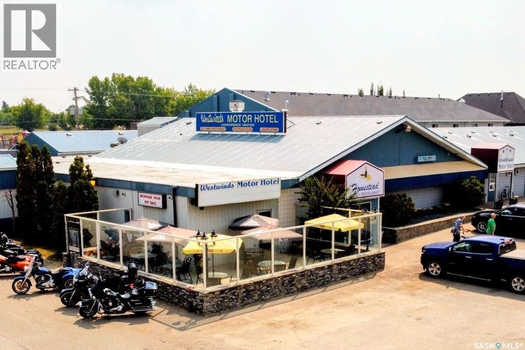 902 Main Street, Biggar