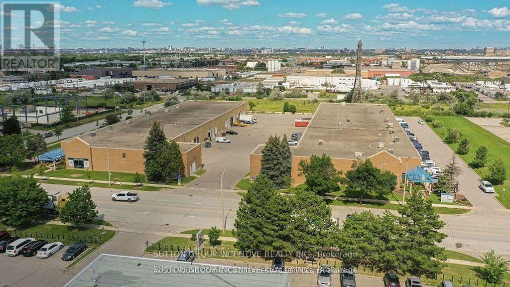 7-9 - 53 Queens Plate Drive, Toronto (west Humber-Clairville)