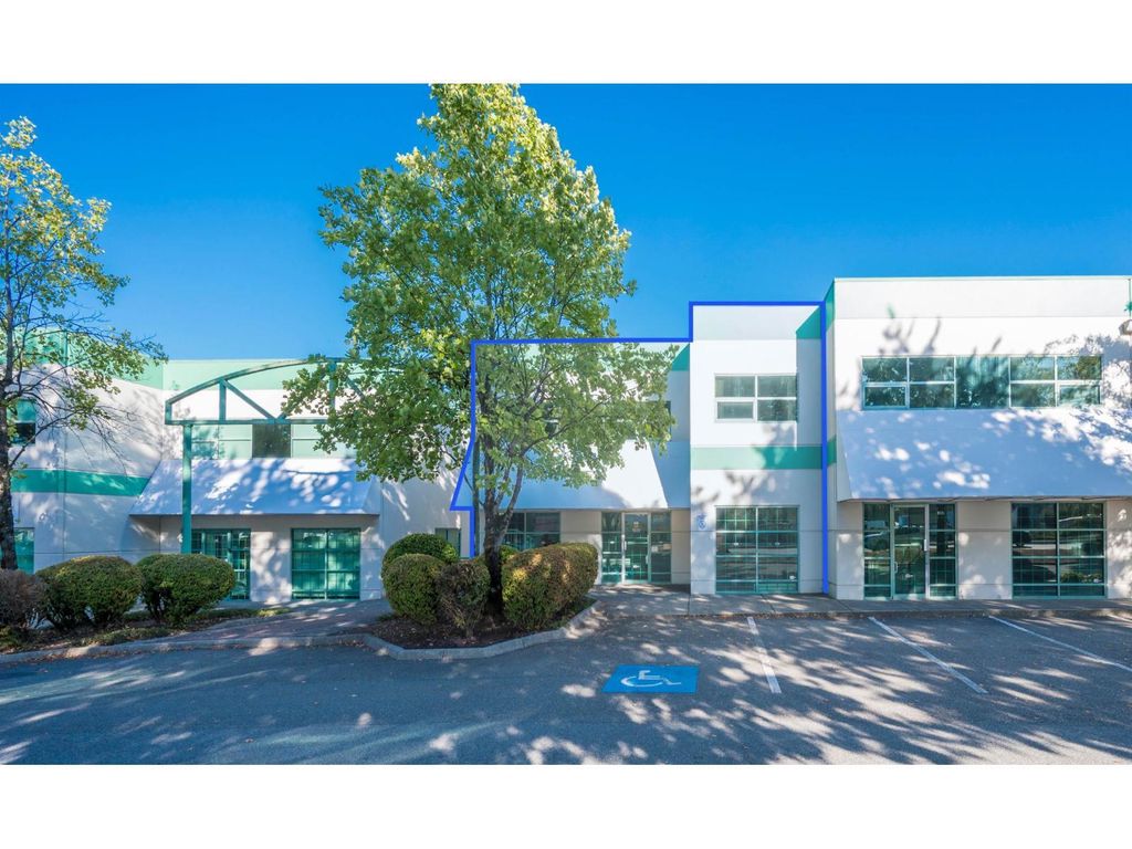 106 17665 66a Avenue, Surrey