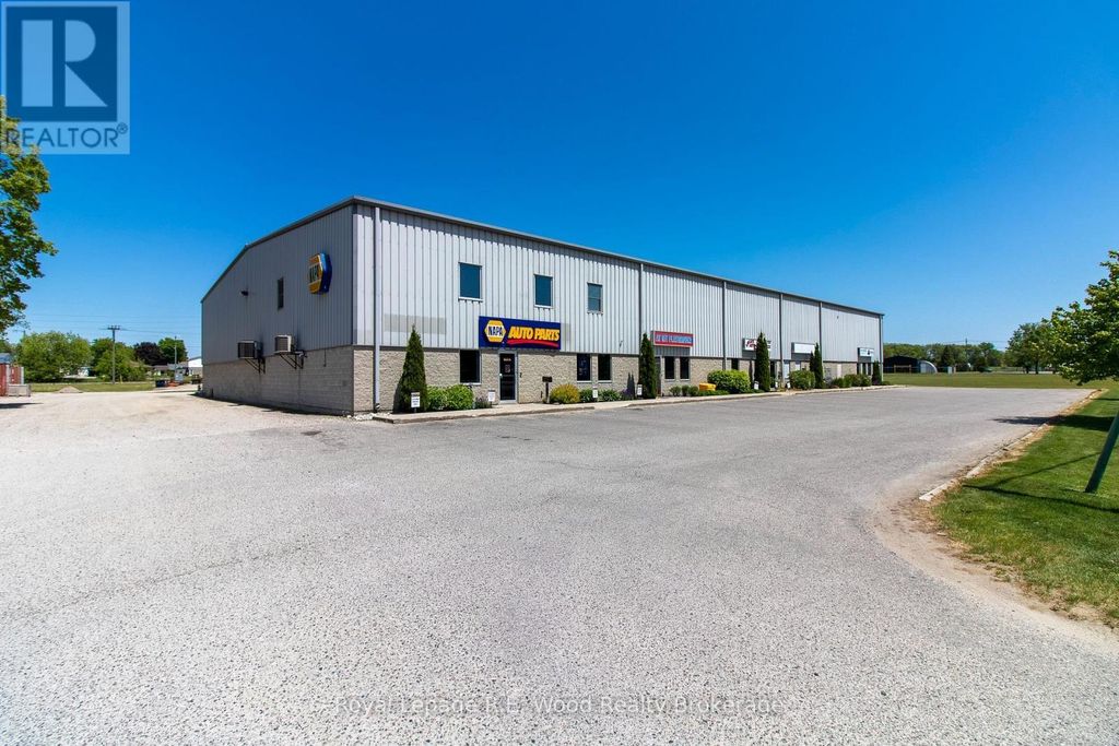 102 Spruce Street, Tillsonburg