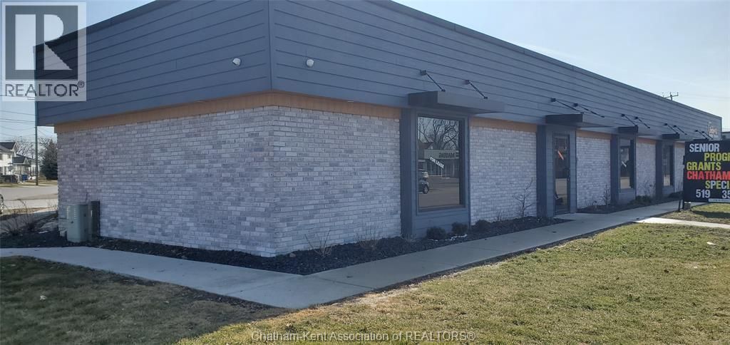 56 Grand Avenue East, Chatham