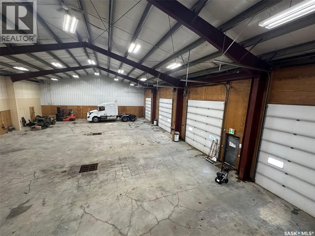9 250 North Service Road W, Moose Jaw