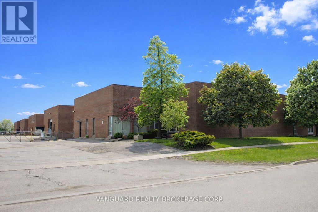 5 - 37 Racine Road, Toronto (west Humber-Clairville)