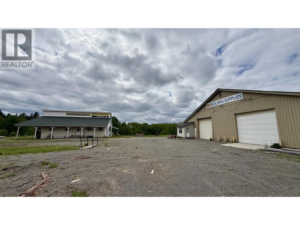 4945 Easzee Drive, 108 Mile Ranch