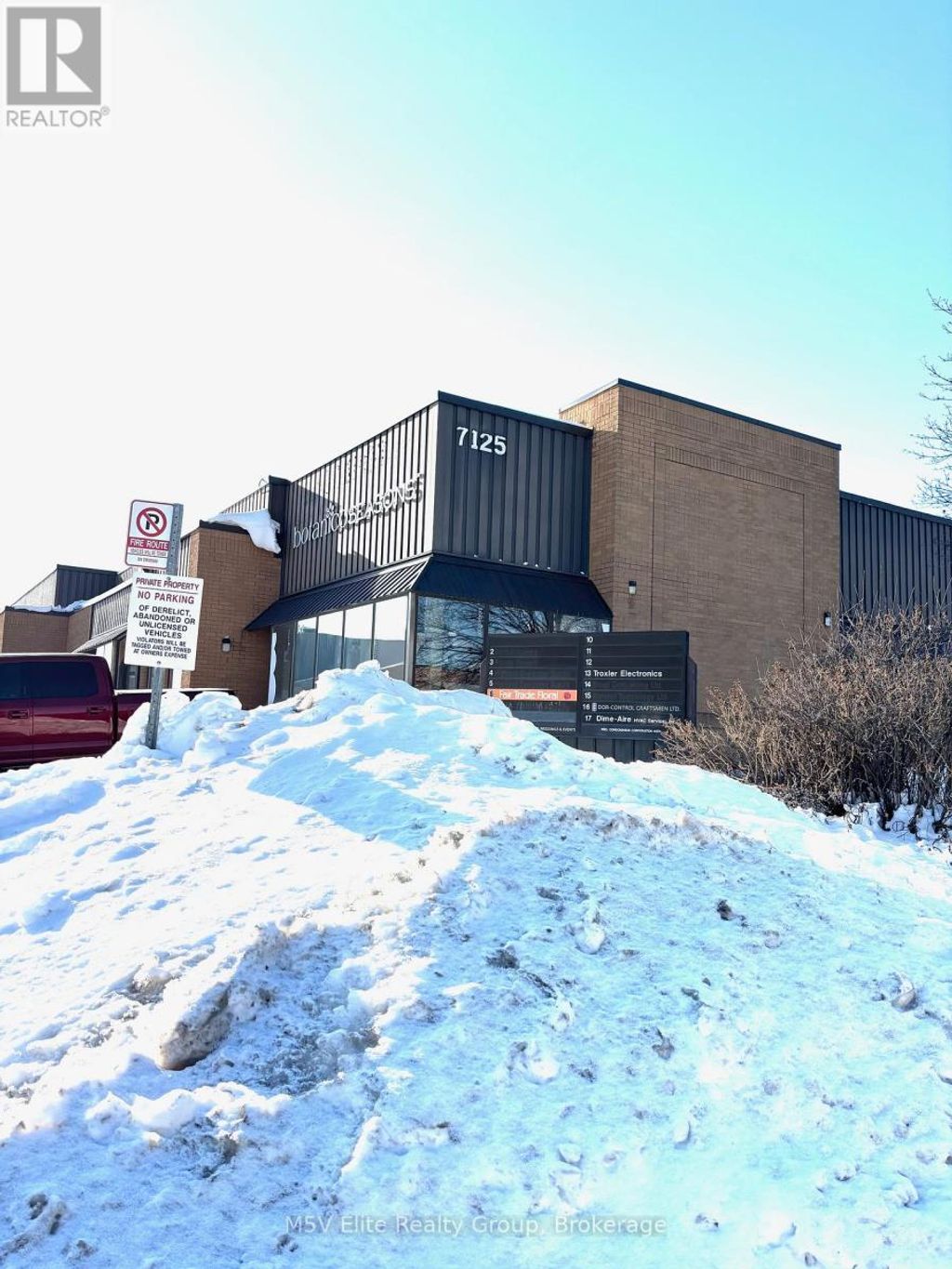 9 - 7125 Pacific Circle, Mississauga (northeast)