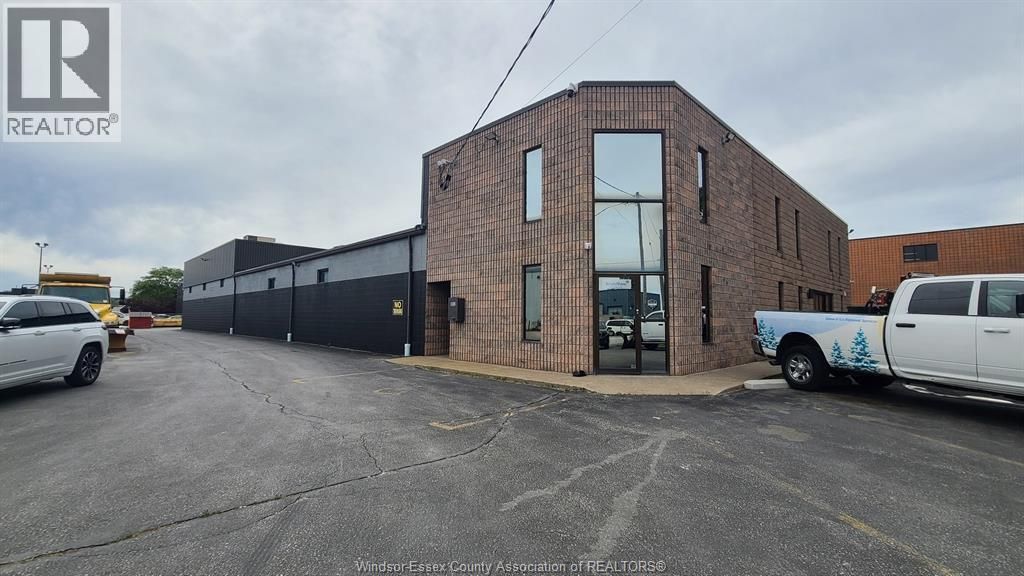 2045 Astor Crescent, Tecumseh