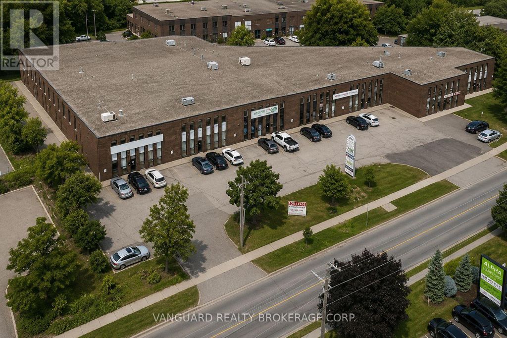 1-4 - 4476 Chesswood Drive, Toronto (york University Heights)