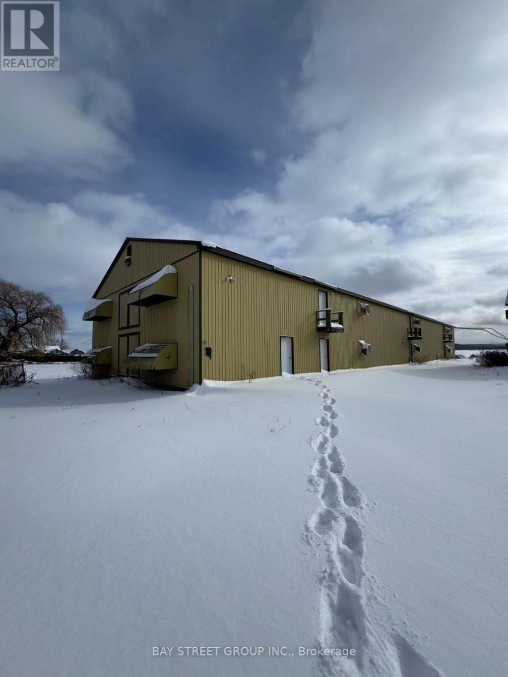 Barn 4 - 641 Canal Road, Bradford West Gwillimbury