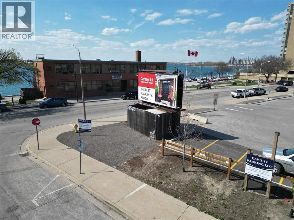 110 Davis Street, Sarnia
