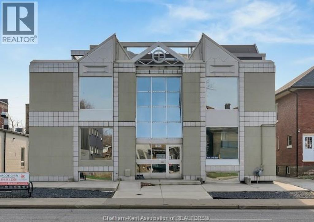 1585 Ouellette Avenue, Windsor