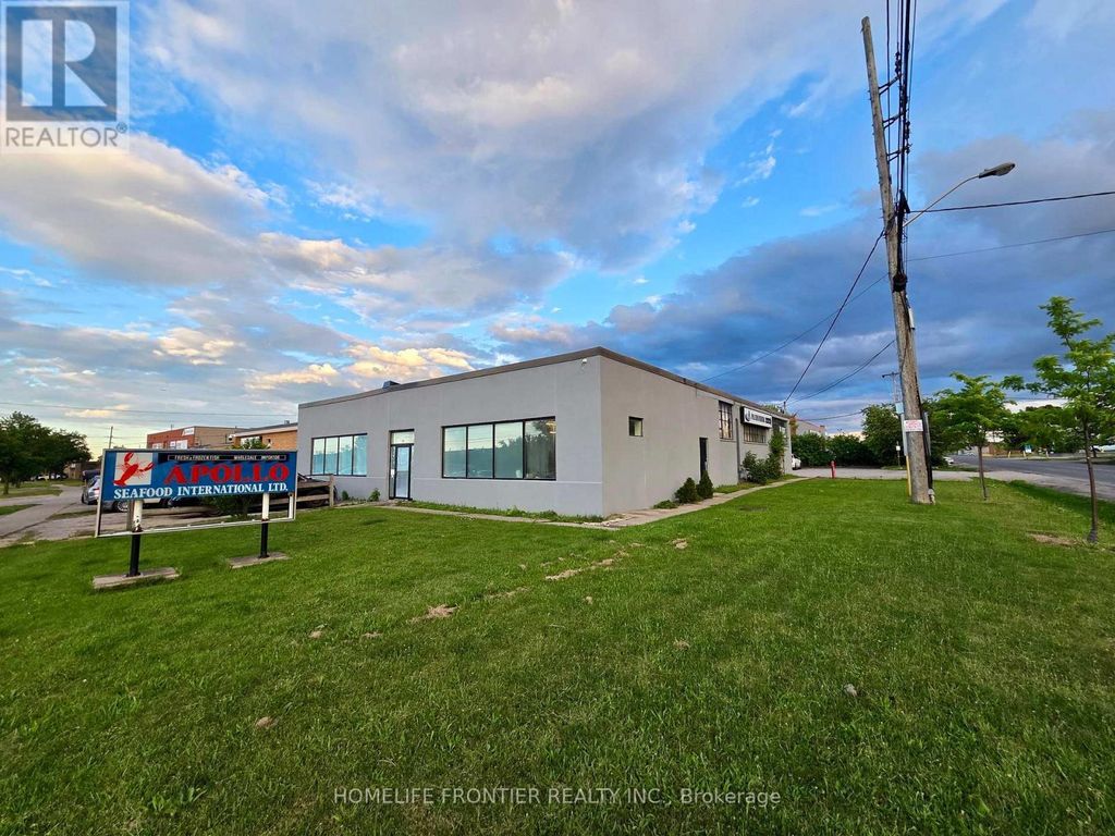 13 Racine Road, Toronto (west Humber-Clairville)