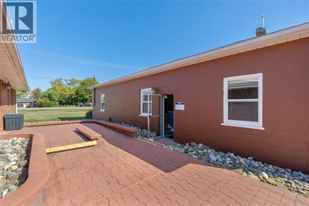2109 London Line Unit# 2111, Sarnia