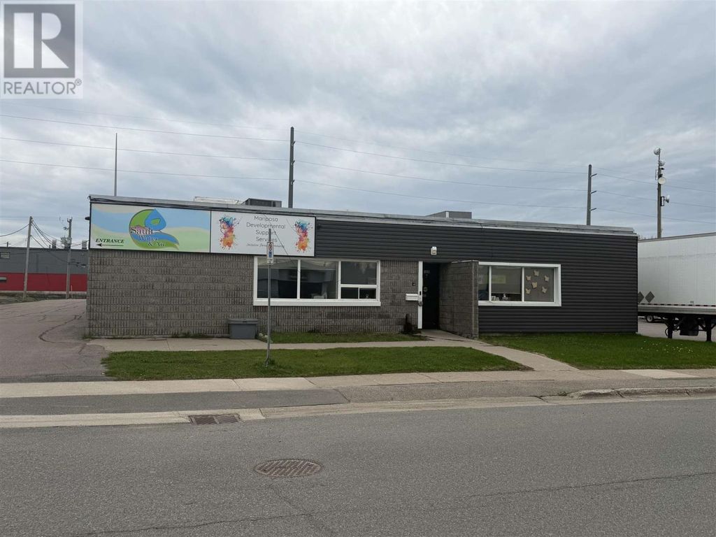105 White Oak Dr E # A, Sault Ste. Marie