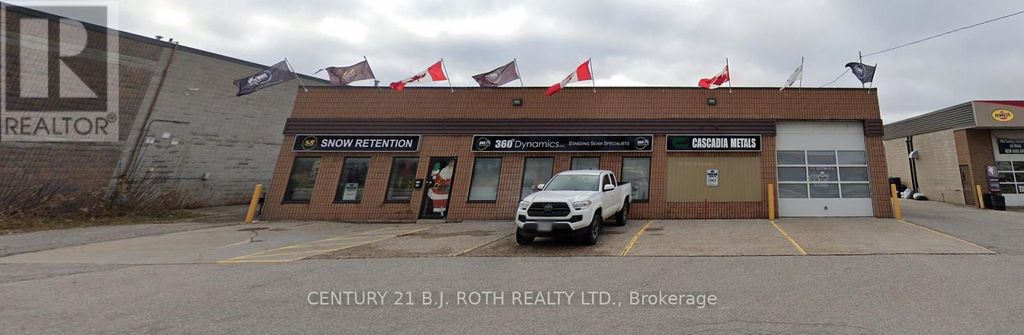 124 Anne Street S, Barrie (400 North)
