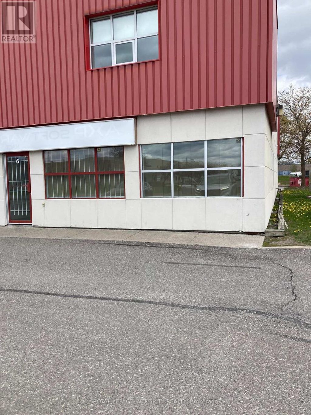 6 - 5509 Canotek Road, Ottawa