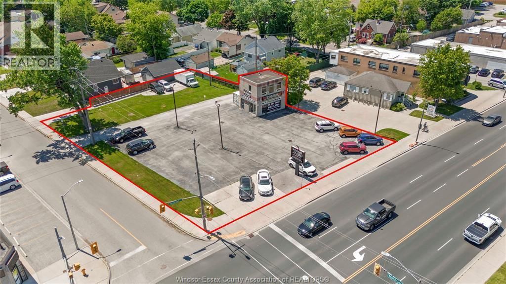 3277 Tecumseh Road East, Windsor
