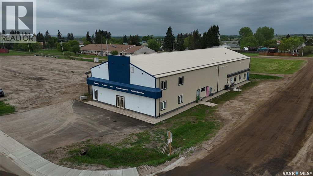 211 Main Street N, Goodsoil