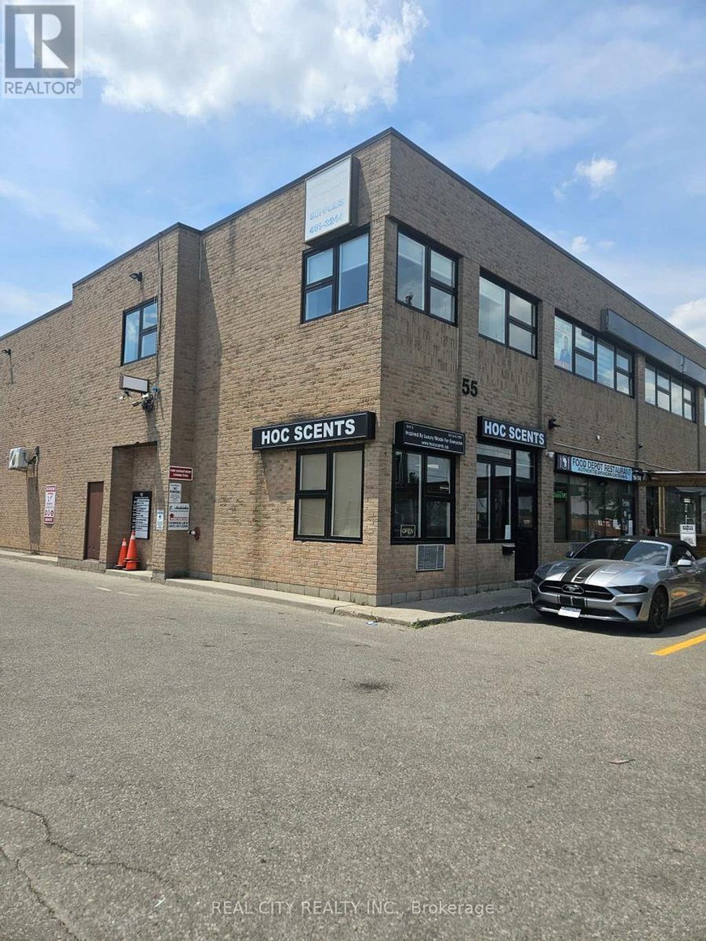 55 Rutherford Road S, Brampton (queen Street Corridor)