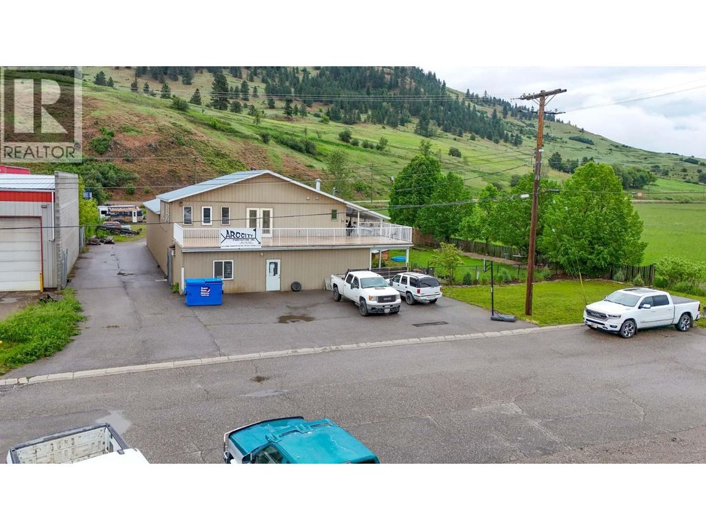 1415 Dyffryn Road, Lumby