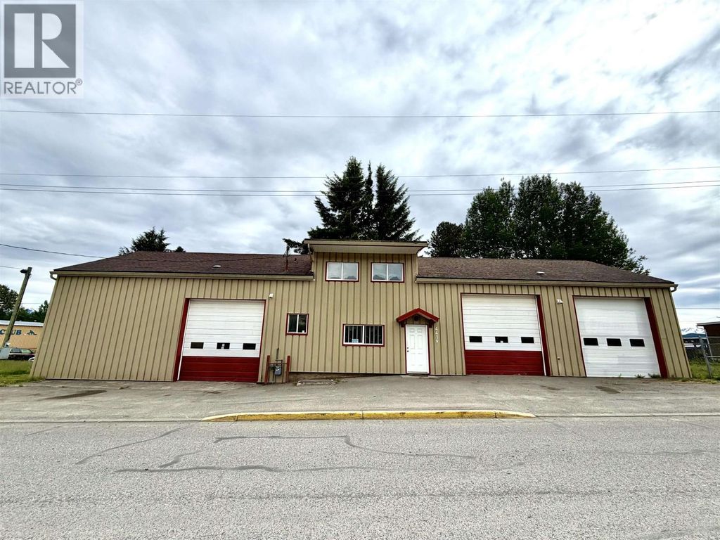 4419 Legion Avenue, Terrace