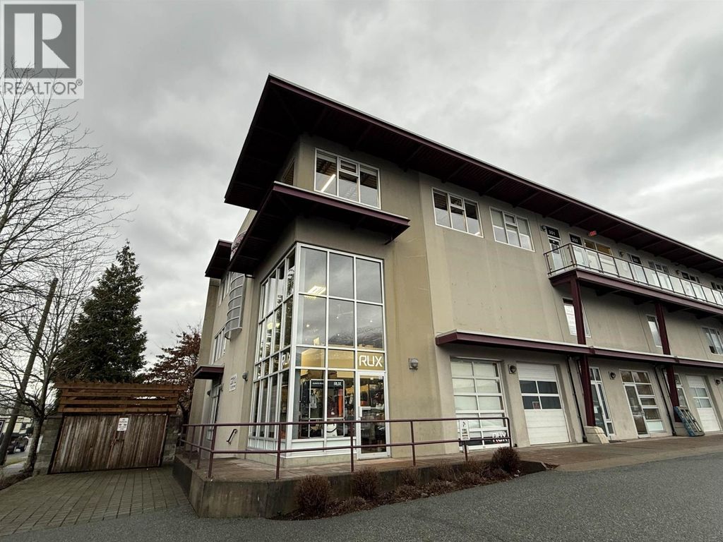 104 39012 Discovery Way, Squamish