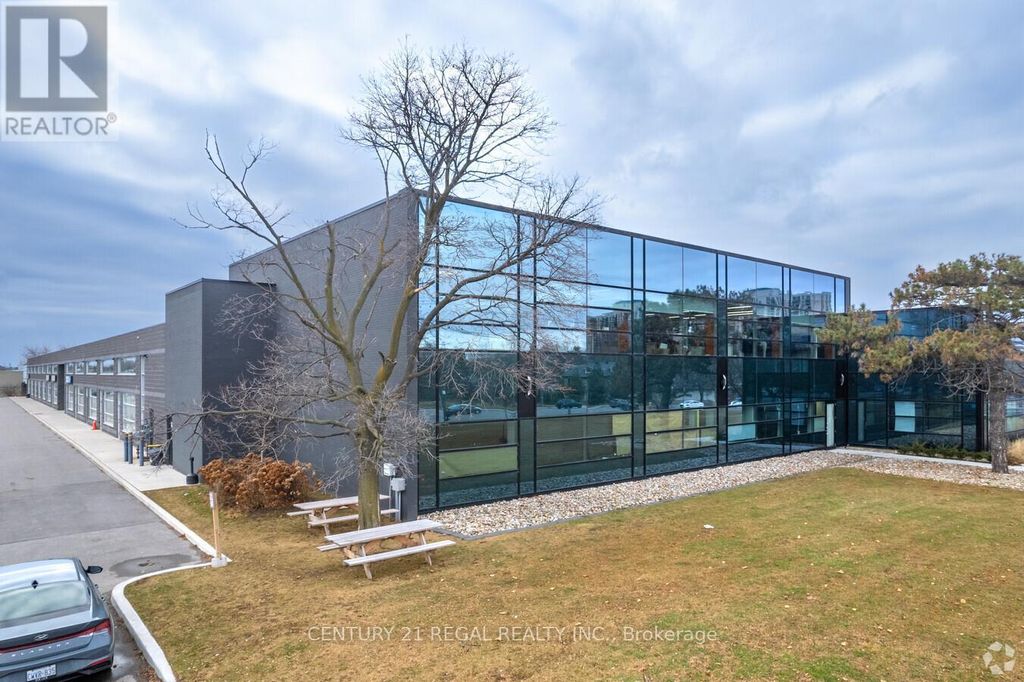 113/115 - 1550 Birchmount Road, Toronto (clairlea-Birchmount)