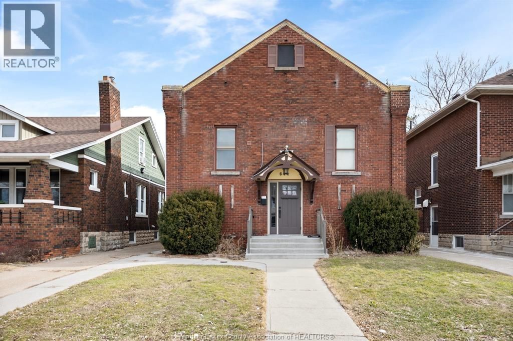 644 Partington Avenue, Windsor