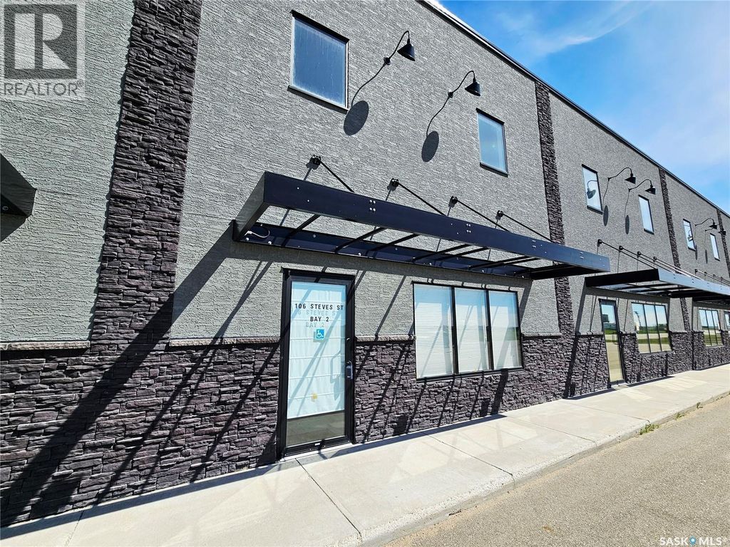 2 106 Steves Street, Warman