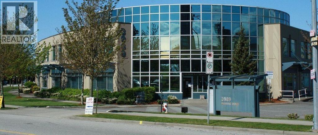 105 3989 Henning Drive, Burnaby