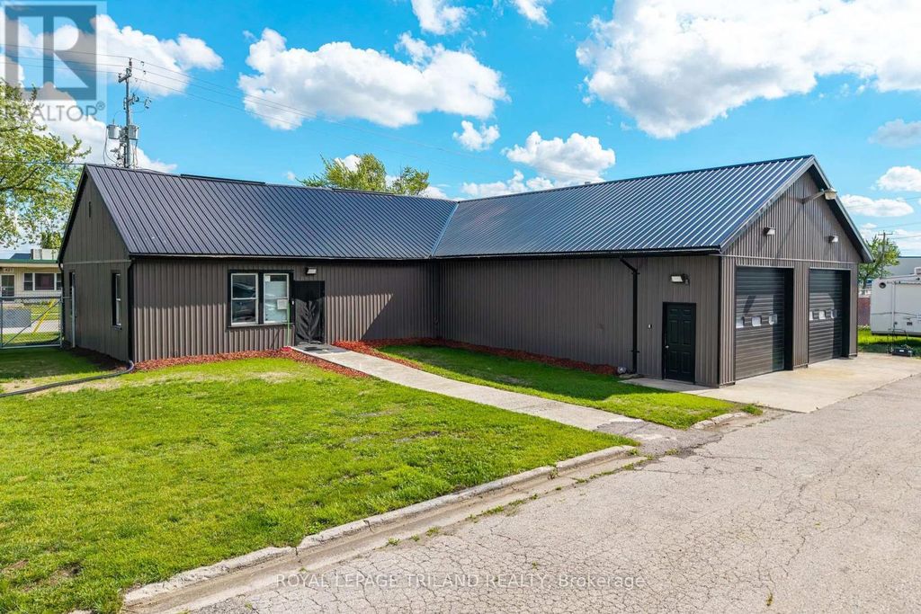 422 Canada Avenue, South Huron (exeter)