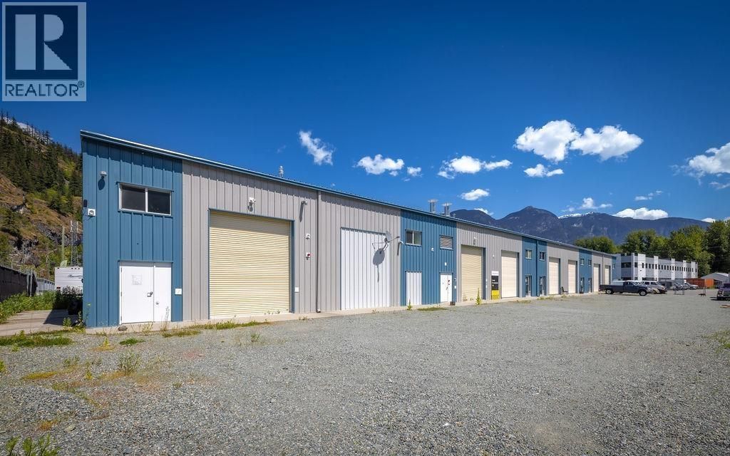 6,7,8 7341 Industrial Way, Pemberton