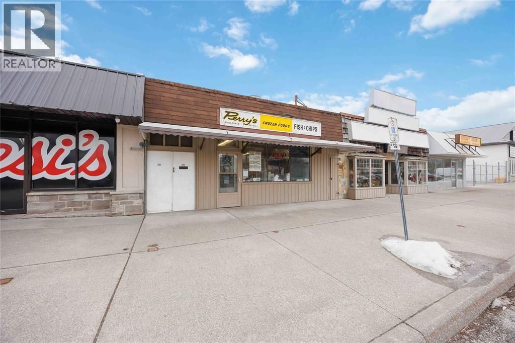 140 East Street North, Sarnia